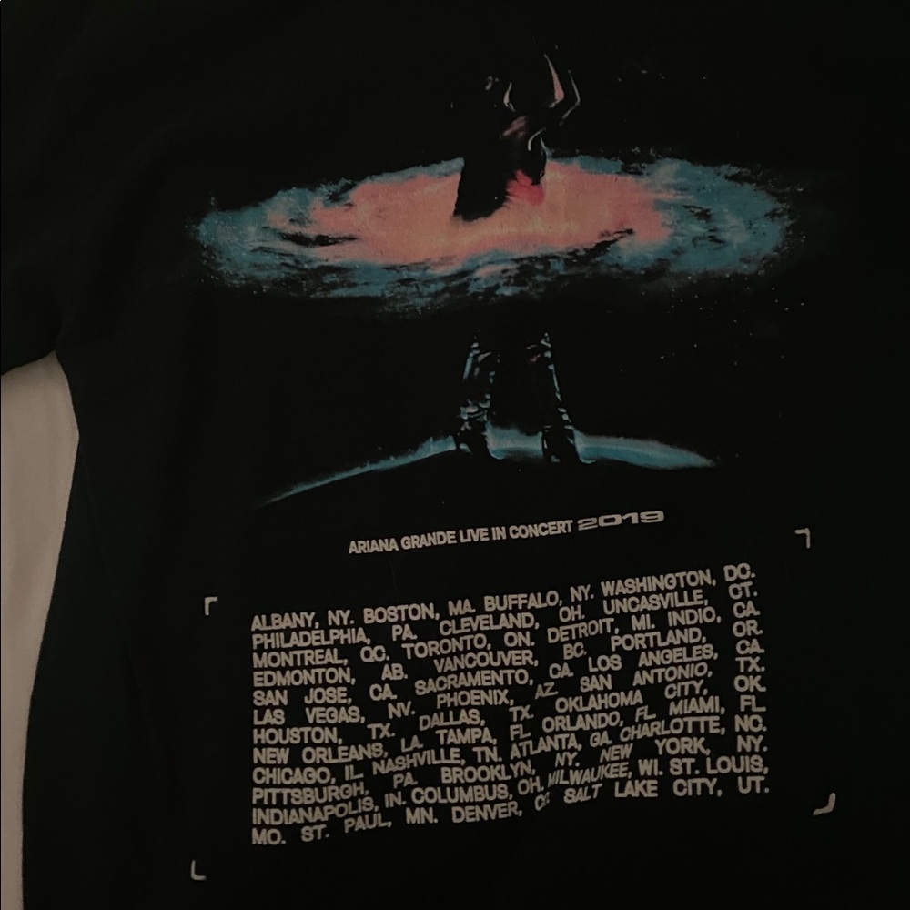Ariana Grande OFFICIAL Sweetener Tour Merch